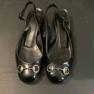 Gucci flats slug back
